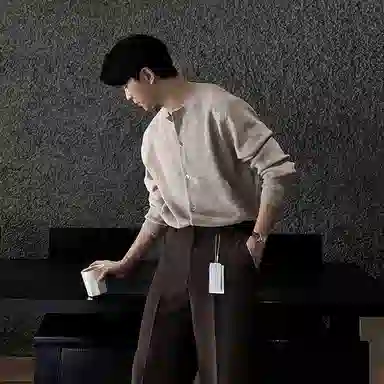 SHANTREE Round Neck Cardigan Knitwear