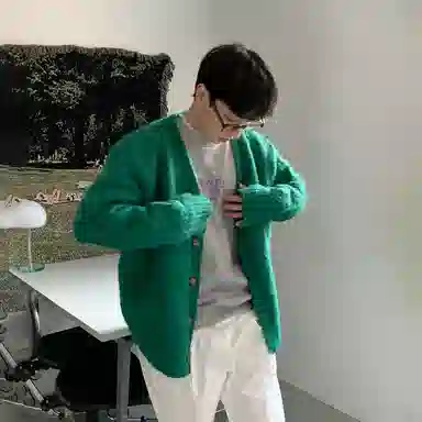 SHANTREE V-Neck Cardigan