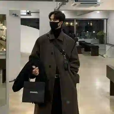 SHANTREE Retro Long Coat