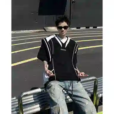 MIIRACER Retro V-Neck T-Shirt Black