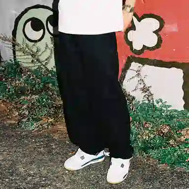 MIND ERROR Curved Patchwork Elephant Embroidery Jeans