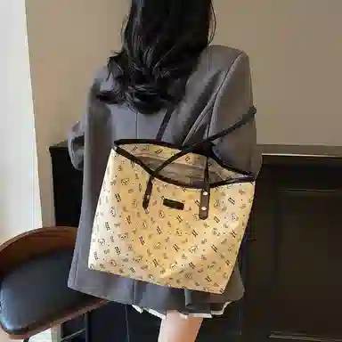 Miss Angel PU Tote