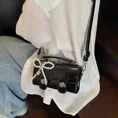 Miss Angel Boston Pillow Bag