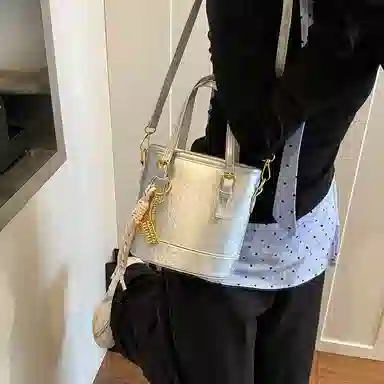 Miss Angel Bucket Bag