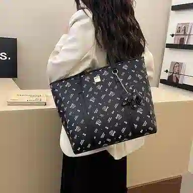 Miss Angel PU Tote