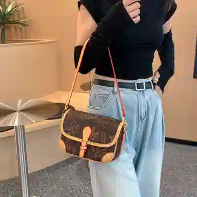 Miss Angel Vintage Crossbody Bag