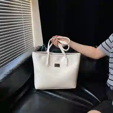 Miss Angel Shoulder Bag