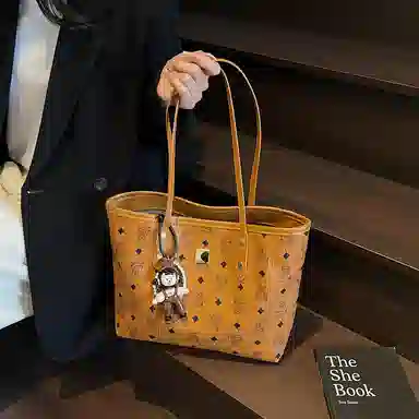 Miss Angel PU Tote