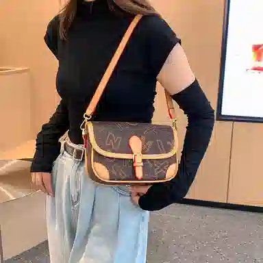 Miss Angel Vintage Crossbody Bag