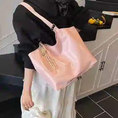 Miss Angel PU Tote