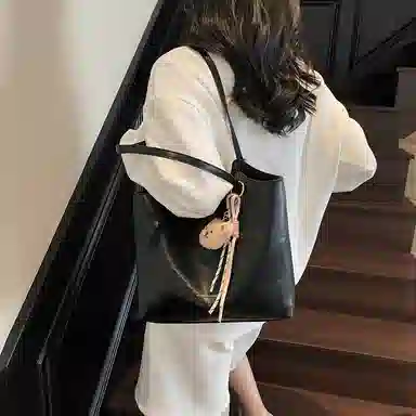 Miss Angel PU Tote