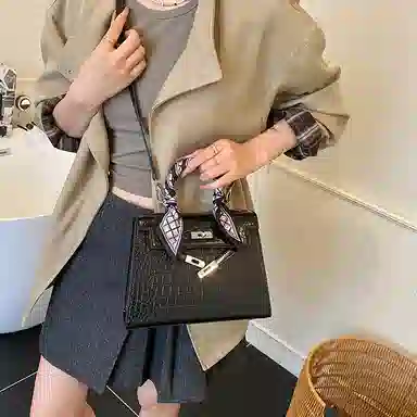 Miss Angel Shoulder Bag