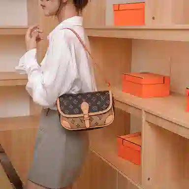 Miss Angel Vintage Crossbody Bag