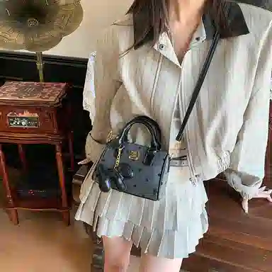 Miss Angel ins PU