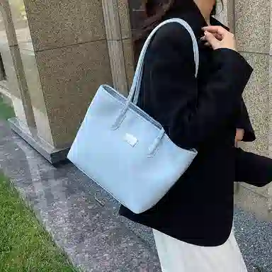 Miss Angel Shoulder Bag