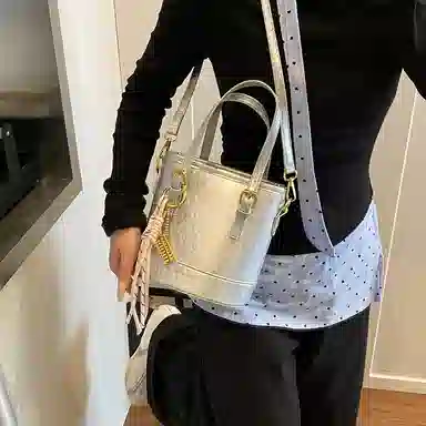 Miss Angel Bucket Bag