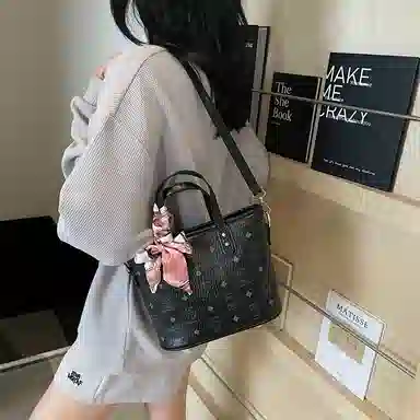 Miss Angel ins PU