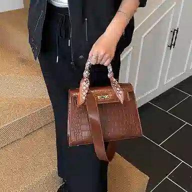 Miss Angel Shoulder Bag