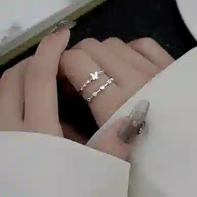 925