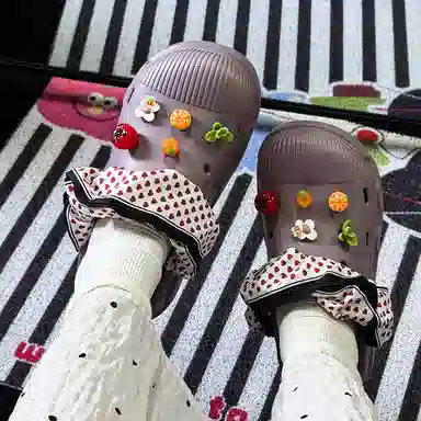 EASTERN CAMEL EVA DIY