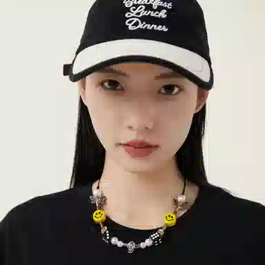 EVAE+MOB Pearl Necklace