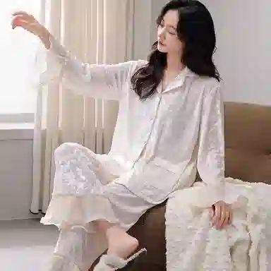 秀黛 荷叶边拼接翻领长袖可外穿睡衣套装 女款