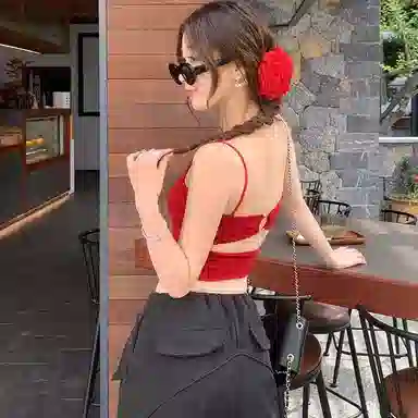 秀黛 纯色带胸垫后背镂空美背修身吊带 女款