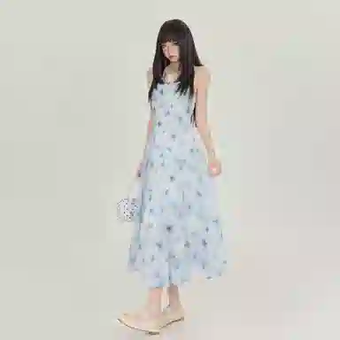 合身适中方蝴蝶印花水墨风设计感通勤休闲温柔高街辣妹晕染海边度假小众领夏季无袖仙气腰简约优雅法式慵懒时尚吊带连衣裙 女款