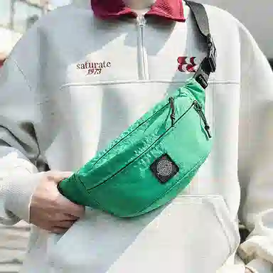 揽月 简约休闲慵懒风纯色涂鸦通勤百搭 尼龙 斜挎胸包 男女同款情侣款 多色