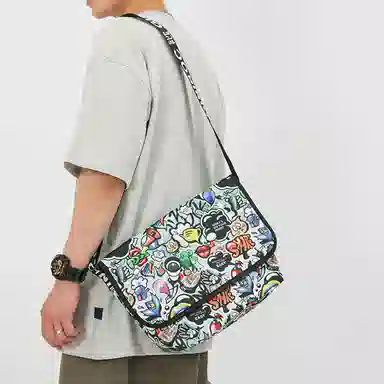 揽月 潮流印花个性百搭 尼龙 斜挎单肩包 男女同款情侣款 涂鸦色