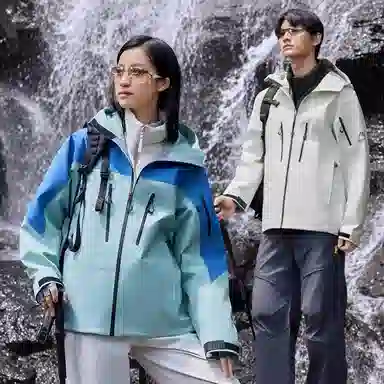 鸭鸭  冰壳系列 山系户外三合一四季软壳时尚百搭连帽运动夹克  防水防风透气耐磨防雨冲锋衣 男女同款