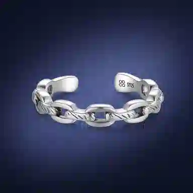 925