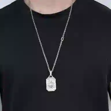 925