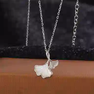 【999足银】 京华录 银杏叶三生有杏锁骨链贝壳原创小众设计轻奢简约百搭何其有幸女友吊坠 恋爱告白礼盒 贝母 纯银项链 女款 银色