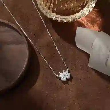 【999足银】 京华录 幸运爱心四叶草 轻奢母亲妈妈女神百搭精致小众高级甜美闪耀锁骨链 恋爱告白甜蜜七月七饰爱 锆石 纯银项链 女款