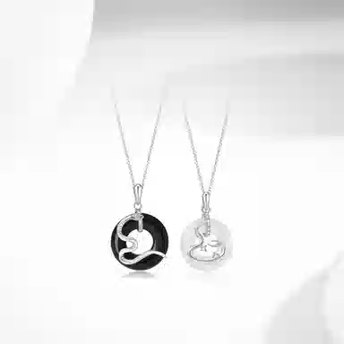 【蛇来运转】 中国珠宝 轻奢国潮灵蛇平安扣 招财进宝 玉髓 项链 男女同款情侣款