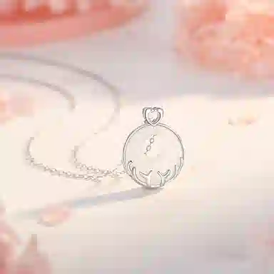 中国珠宝 一鹿有你荔枝冻 简约百搭 小清新可爱甜酷 惊喜 玉髓 项链 女款