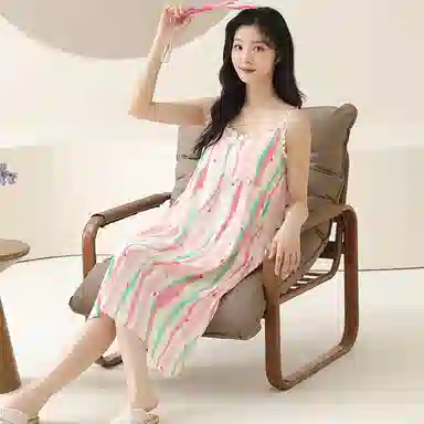 俞兆林 带胸垫条纹吊带纯欲风性感大码家居服可外穿睡裙 女款 粉色