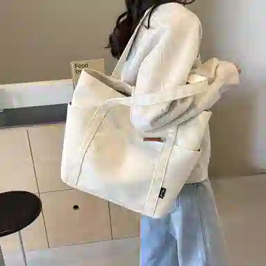 SUN ERATHU Tote