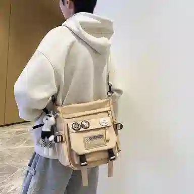 SUN ERATHU Tote