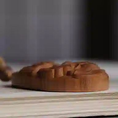 絮物 新中式国潮精工雕刻荷花 好事莲莲 富贵莲花转奢大牌简约设计  送礼  好运 老山檀 吊坠 男女同款情侣款