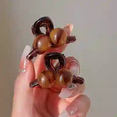 丹琴 美拉德樱桃小号抓夹高马尾公主边夹精致高级感刘海侧边碎发卡夹子 亚克力 发夹 女款