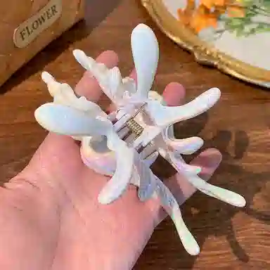 丹琴 贝壳海螺甜酷时尚个性设计感海洋鲨鱼后脑勺盘发人鱼 亚克力 发夹 女款