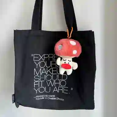 丹琴 搞怪丑萌蘑菇娃娃玩偶书包背包包挂饰小众学生 毛绒 合金 挂件 男女同款情侣款