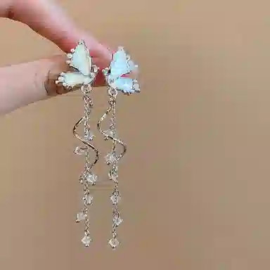 丹琴 摘星揽月仙气蝴蝶 甜美长款流苏耳饰少女心高级感轻奢小众设计感个性耳饰#好运 锆石/合金 耳环 女款