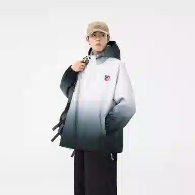 曼城 美式复古风渐变山系户外运动防风防泼水日常休闲百搭基础款旅游通勤宽松直筒落肩连帽冲锋外套夹克 男女同款