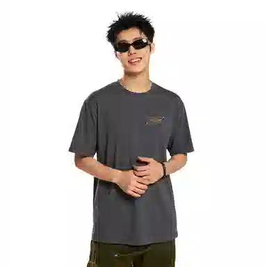 MAURRGOOU T