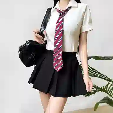 木村叔 纯色修身适中翻领短袖衬衫 女款