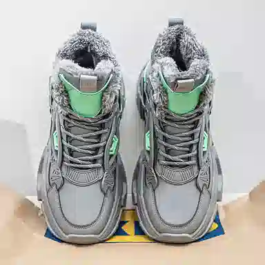 URBAN AUTHENTIC