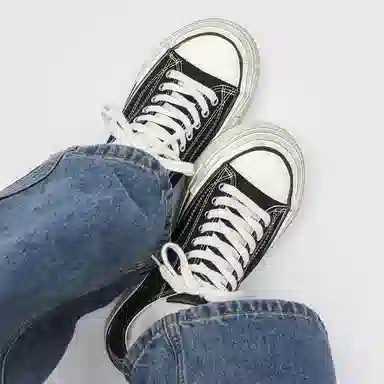 URBAN AUTHENTIC